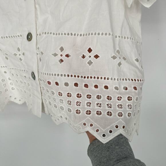 Nicole Miller Artelier White Eyelet Zigzag Edged Button Up Blouse Women's Small - Picture 8 of 9